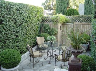 742 E Mariposa St, Altadena, CA 91001