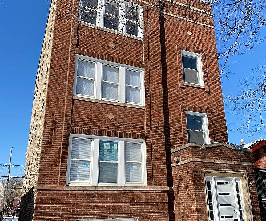 1st image of 10110 S Eberhart Ave APT 3