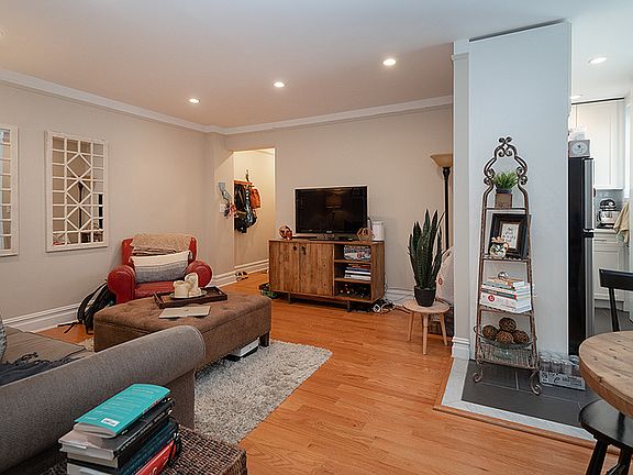 3rd image of 205 W 88th St APT 7F