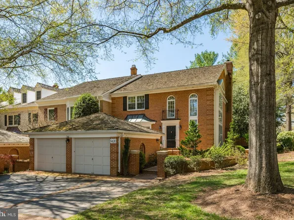 9430 Turnberry Dr, Potomac, MD 20854