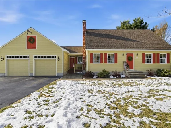 9 Anna Mac Dr, Cumberland, RI 02864