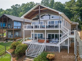 841 Lake Club Dr, Nebo, NC 28761