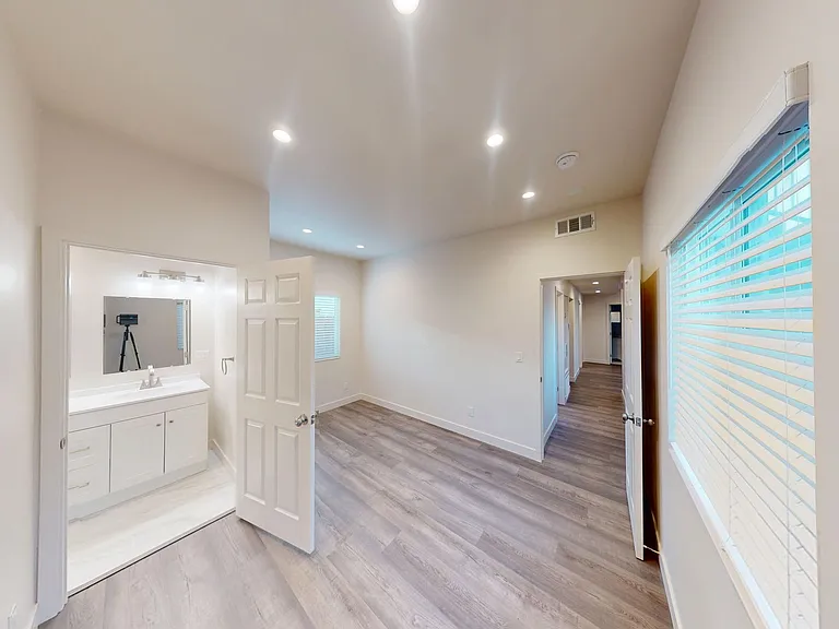 5106 E Falls View Dr — Photo 12