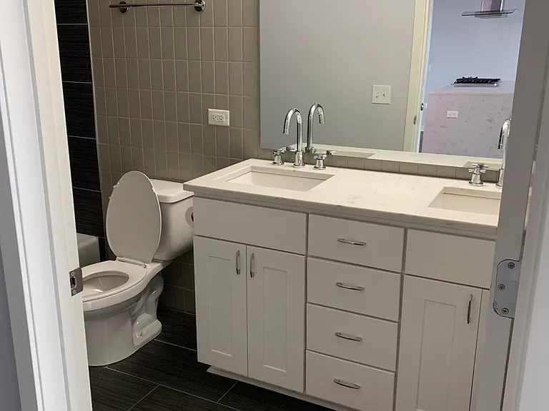 50 E 16th St #1007 — Photo 13