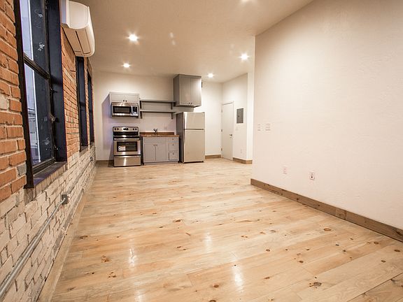3rd image of 801 N Piedras St #12