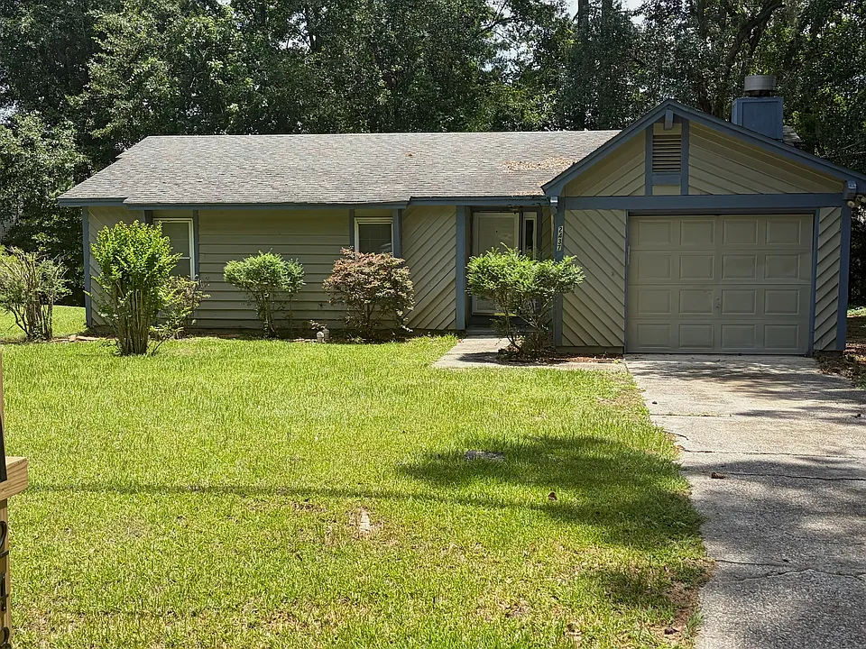 2437 Lanrell Dr