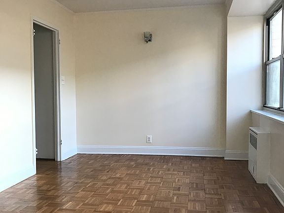 3rd image of 30 Park Ave APT 6H