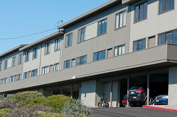 1st image of 1542 Pershing Dr APT A