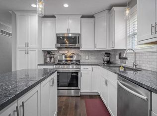 2 Bayberry Ln, Saint Peters, MO 63376