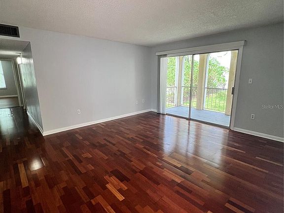 3rd image of 528 Orange Dr APT 21