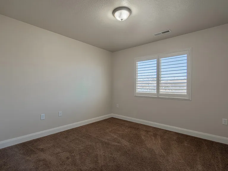 986 Camel Springs Dr — Photo 56