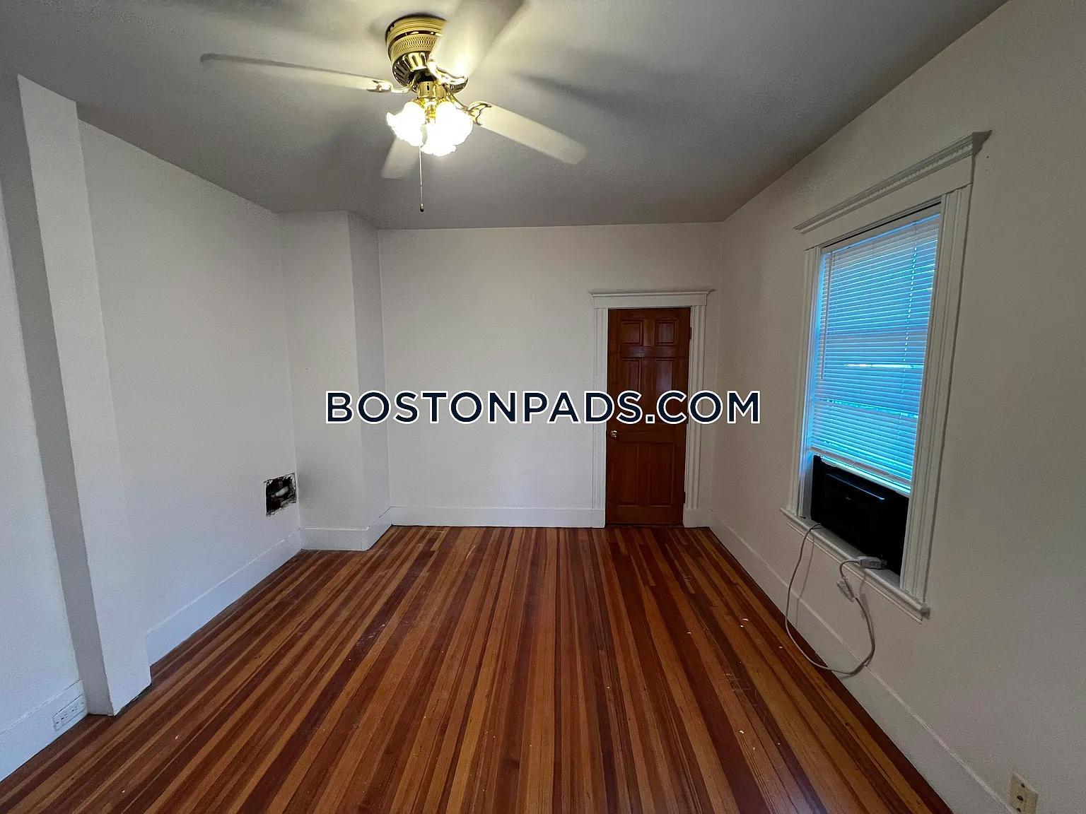 3 bed, 800 sqft, $3,000 — Photo 3