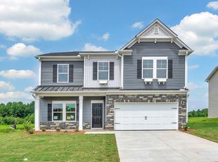 1046 Leoni Dr, Wellford, SC 29385