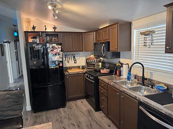 4th image of 2050 S Magic Way Space 8