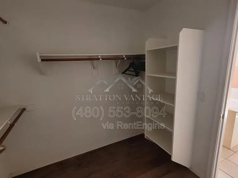 6714 W Wahalla Ln — Photo 7