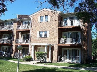 625 Quincy Bridge Ln APT 302, Glenview, IL, 60025