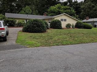 8 Doris Rd, Framingham, MA 01701
