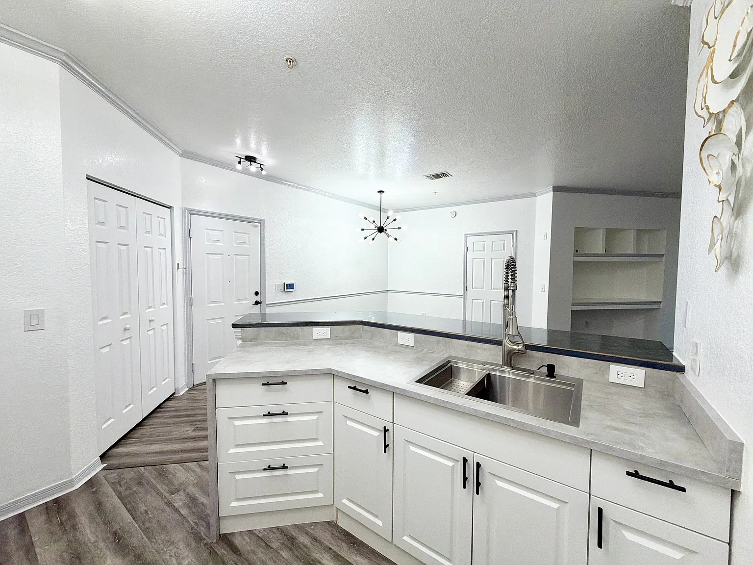 1 bed, 1100 sqft, $1,685 — Photo 4