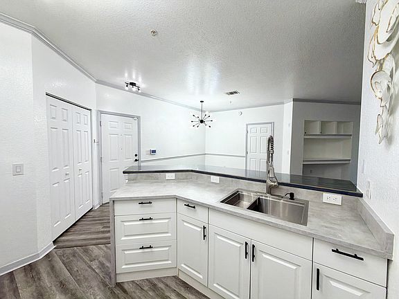 3rd image of 3615 Conroy Rd APT 611