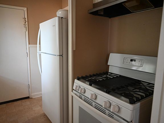 5th image of 2214 Fillmore St