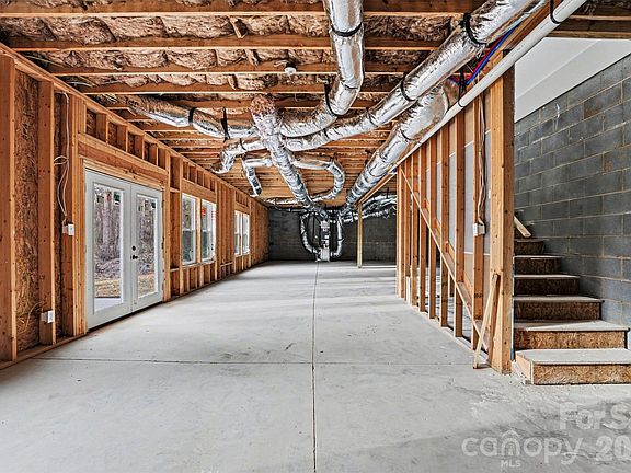 4th image of 3137 Riber Ln