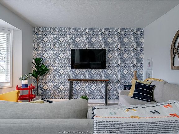 4th image of 7 Cherry Ln #19
