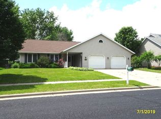 5606 Chestnut Ln, Mc Farland, WI 53558