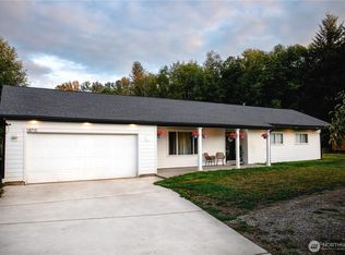 18715 Pioneer Way E, Orting, WA 98360