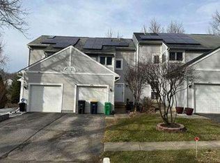 4713 Summertime Dr, Oxon Hill, MD 20745