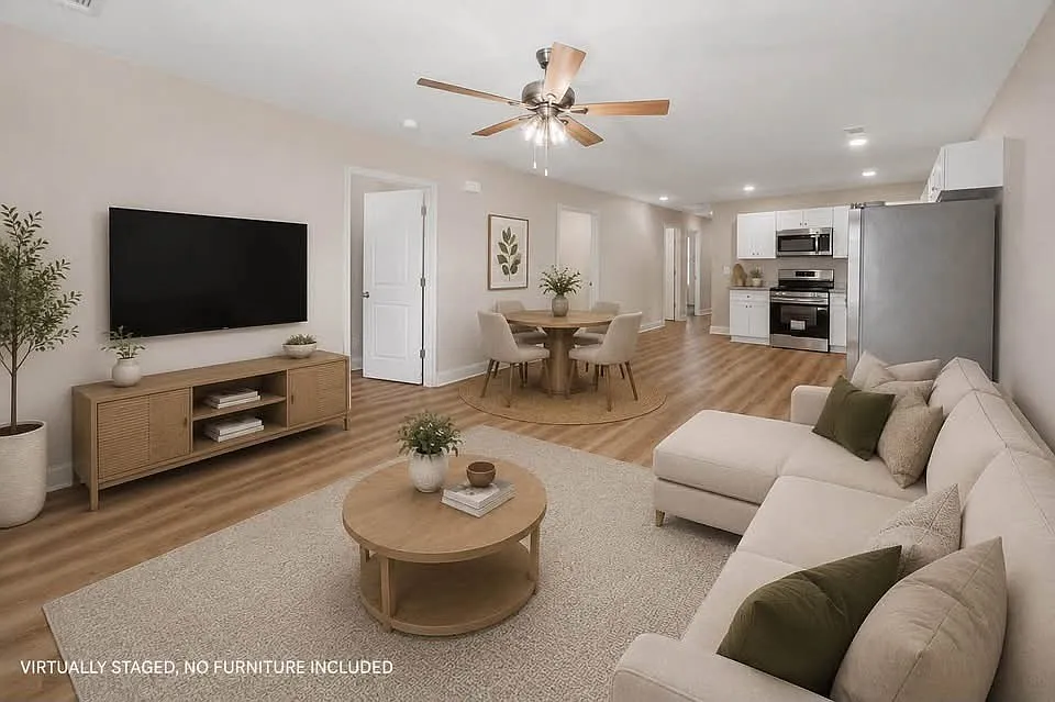 3 bed, 1100 sqft, $850 — Photo 2