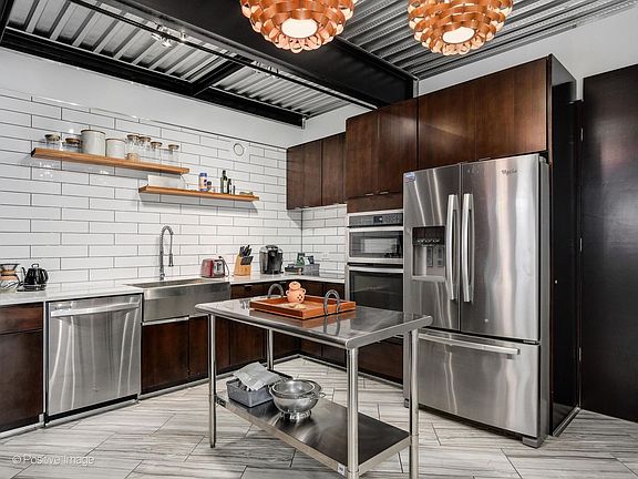 5th image of 40 E 9th St #1406C