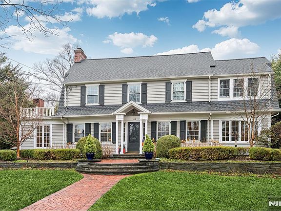 2nd image of 163 Phelps Rd