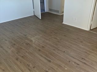 38210 5th St E #1, Palmdale, CA 93550