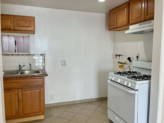 4th image of 6307 S Victoria Ave
