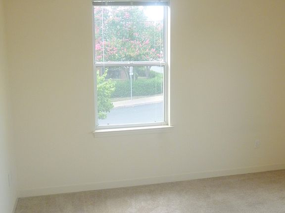 5th image of 324 13th St NW APT 6