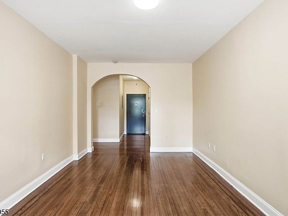 4th image of 5 Pomona Ave #2C