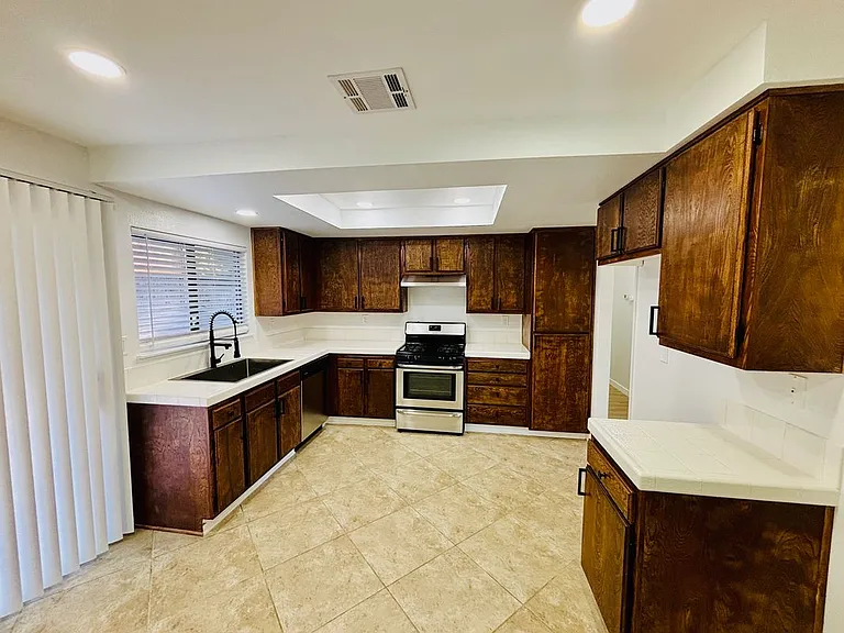 2730 W Avenue K #4 — Photo 7