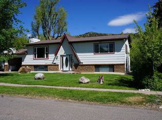 939 Park Ave, Meeker, CO 81641