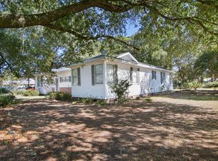 111 Bay Ave, Defuniak Springs, FL 32435