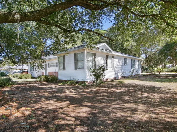 111 Bay Ave, Defuniak Springs, FL 32435