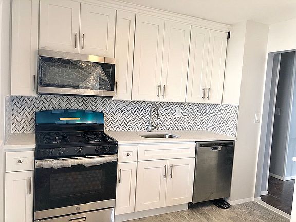 2nd image of 103 Davison Ave