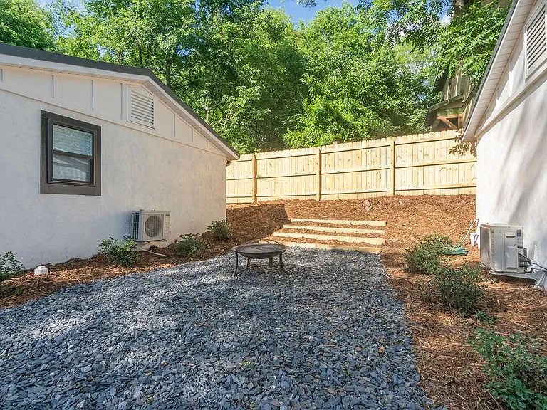 648 Dearing St — Photo 5
