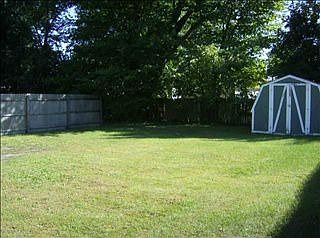 3rd image of 15 Dix Ave