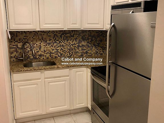 5th image of 188 Marlborough St #12B