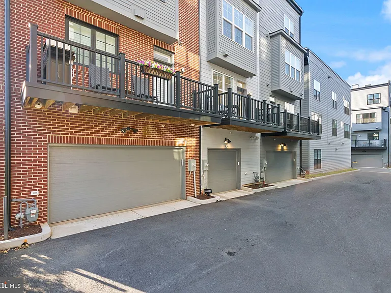 11258 Faraday Park Dr — Photo 40