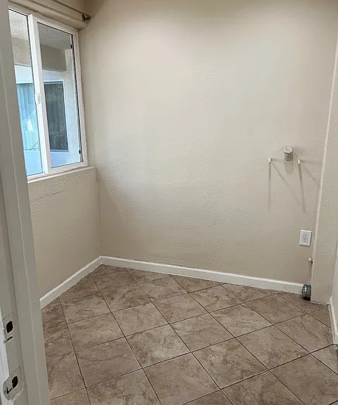 1530 E Broadway #106 — Photo 7