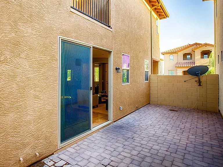 9238 W Coolbrook Ave — Photo 11