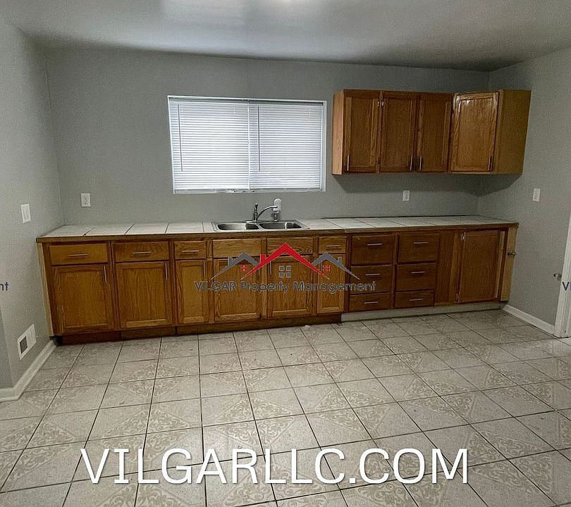 1st image of 4834 Wegg Ave #10871262