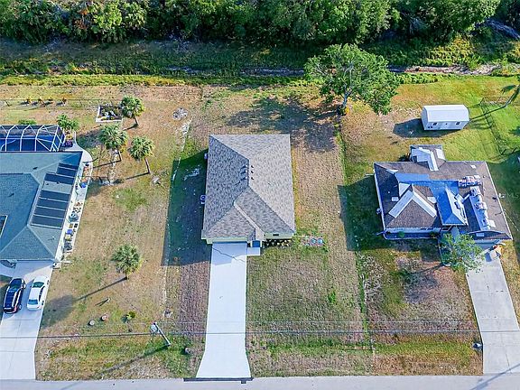 2nd image of 2596 Pickard Ln
