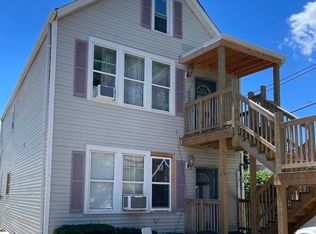 4851 W 28th St, Cicero, IL 60804